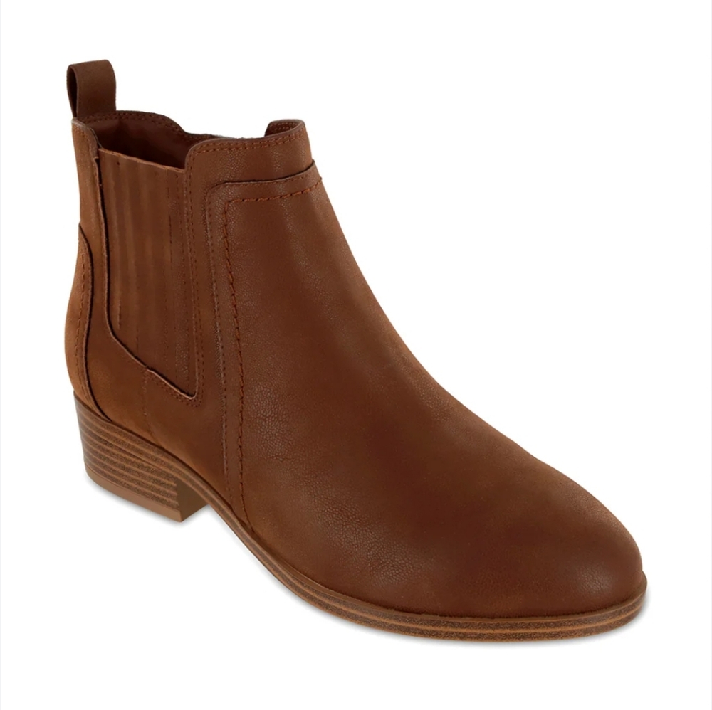 MIA Ankle Boots NWOT